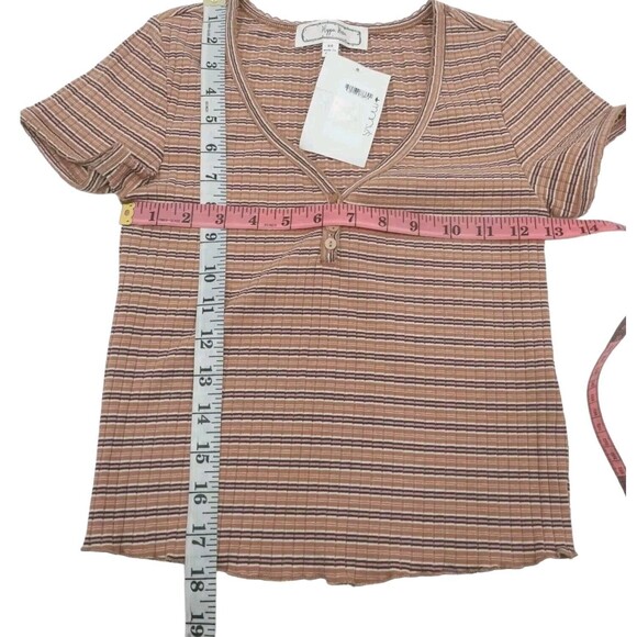 Hippie Rose Juniors Ribbed Henley Top Short sleeve Button Brown V Neck Sz XS New - Picture 4 of 10